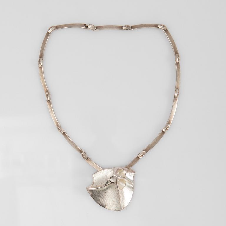 Björn Weckström, collier och brosch/hänge, "Labyrinth", silver, Lapponia.