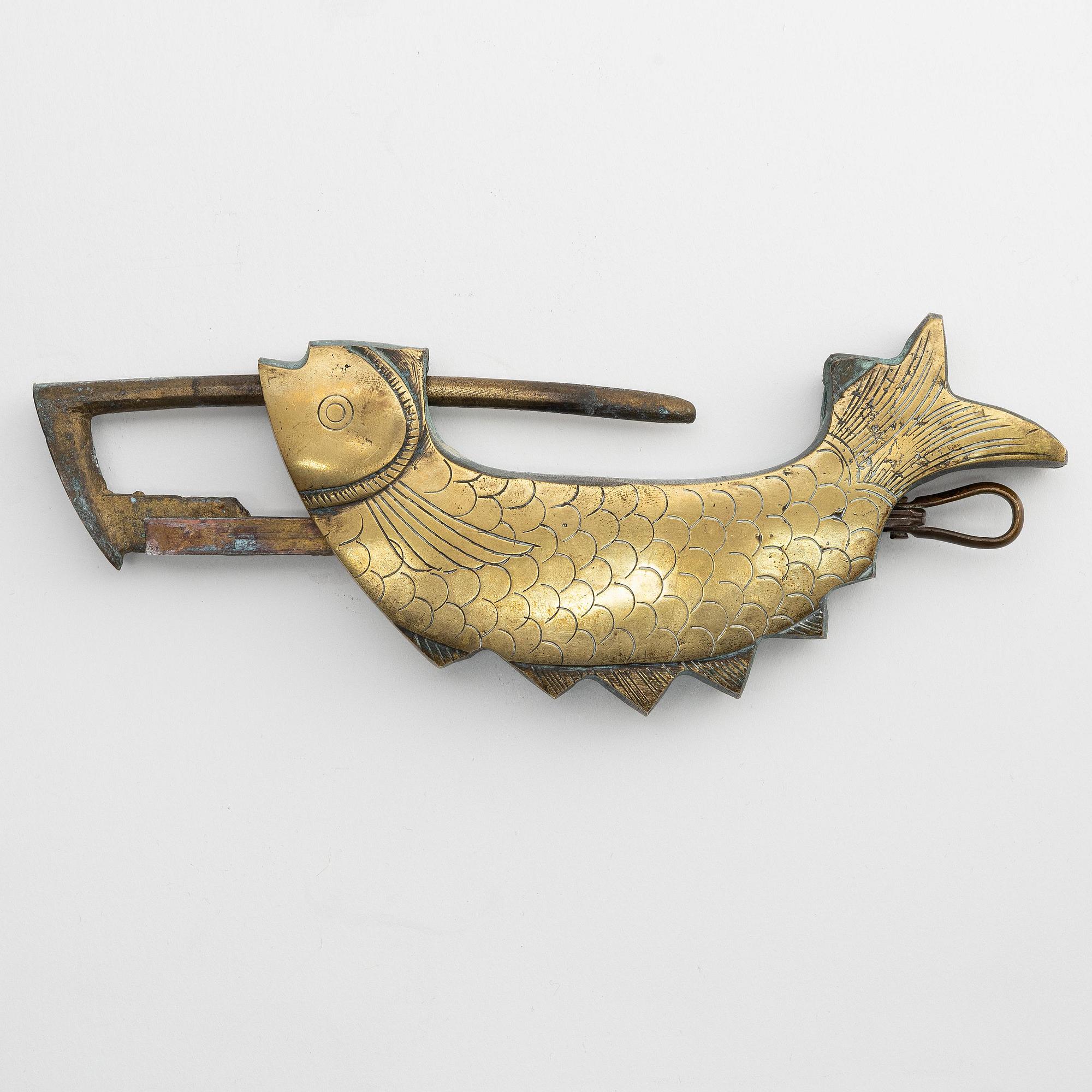 A Korean 'fish' lock (Ja Mool Tong), circa 1920.