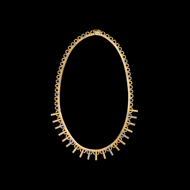 A NECKLACE, 18K gold in three colors. Weight c 33 g.