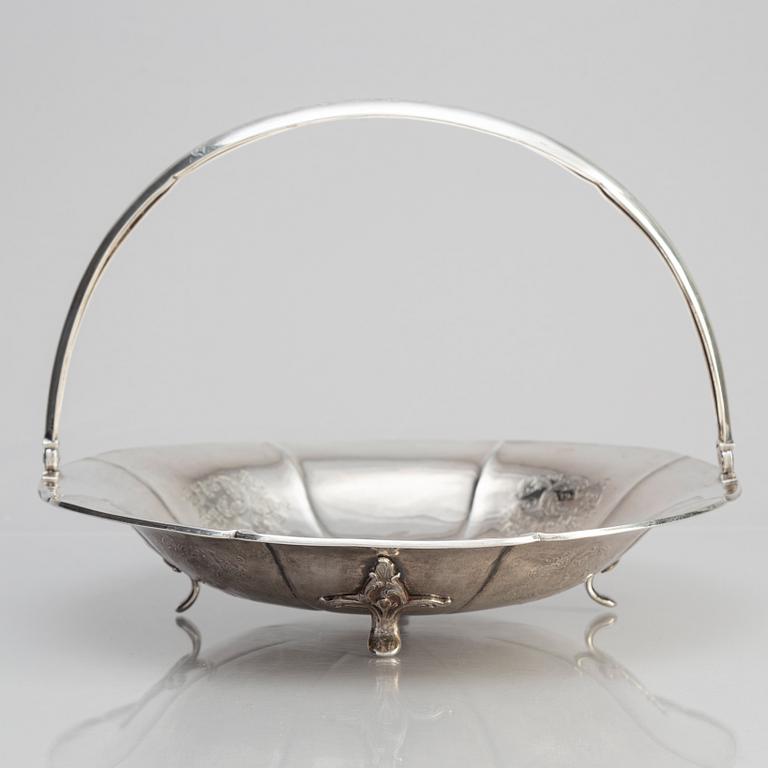 Samuel Jacob Nicolai Prahl, hänkelskål, silver, Köpenhamn 1851.