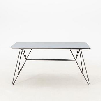 Henrik Pedersen dining table "Sketch" for Houe Denmark, 21st century.