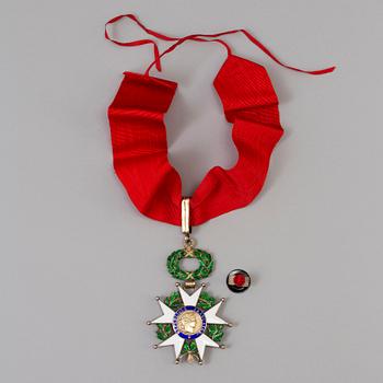 The French Order national de la Légion d'honneur, commander.