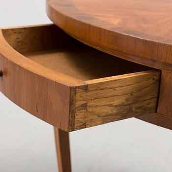 An early 20th century, 'Empire' style drawing room table.