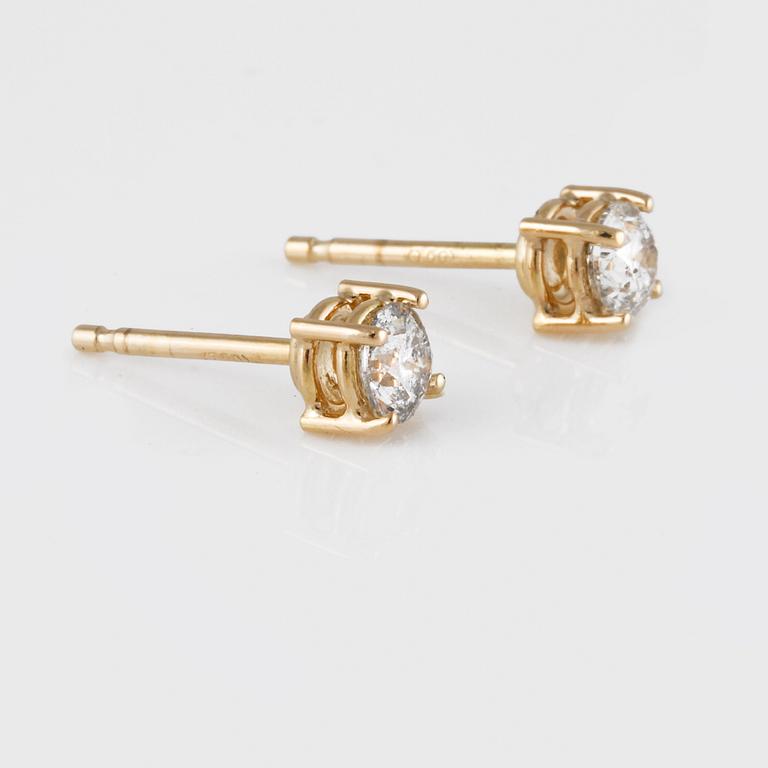 ÖRHÄNGEN, 18K guld med briljantslipade diamanter ca 0.63 ct. Vikt 1,6 gram.