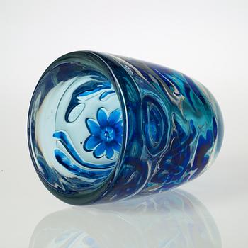 An Edvin Öhrström 'Ariel' glass vase, Orrefors 1944.