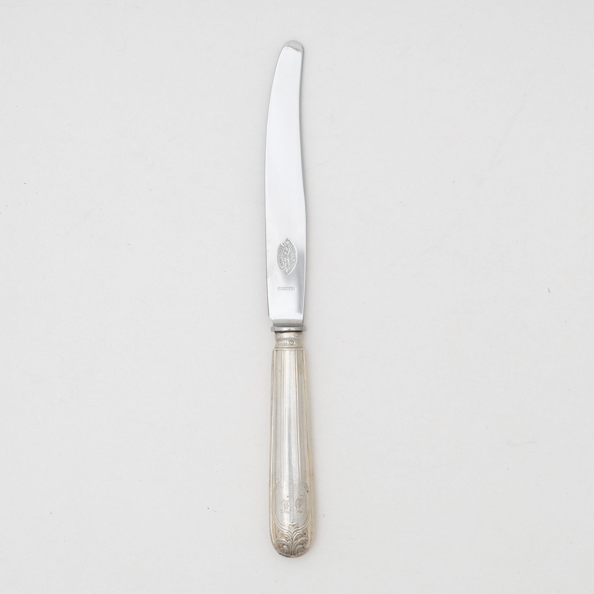 Gustaf Möllenborg, a set of twelve Swedish silver dinner knives, mark of Gustaf Möllenborg, Stockholm 1824-1826.