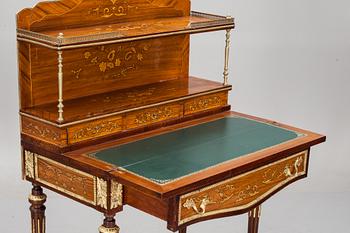 DAMSKRIVBORD, Louis XVI-stil, 1900-talets andra hälft.