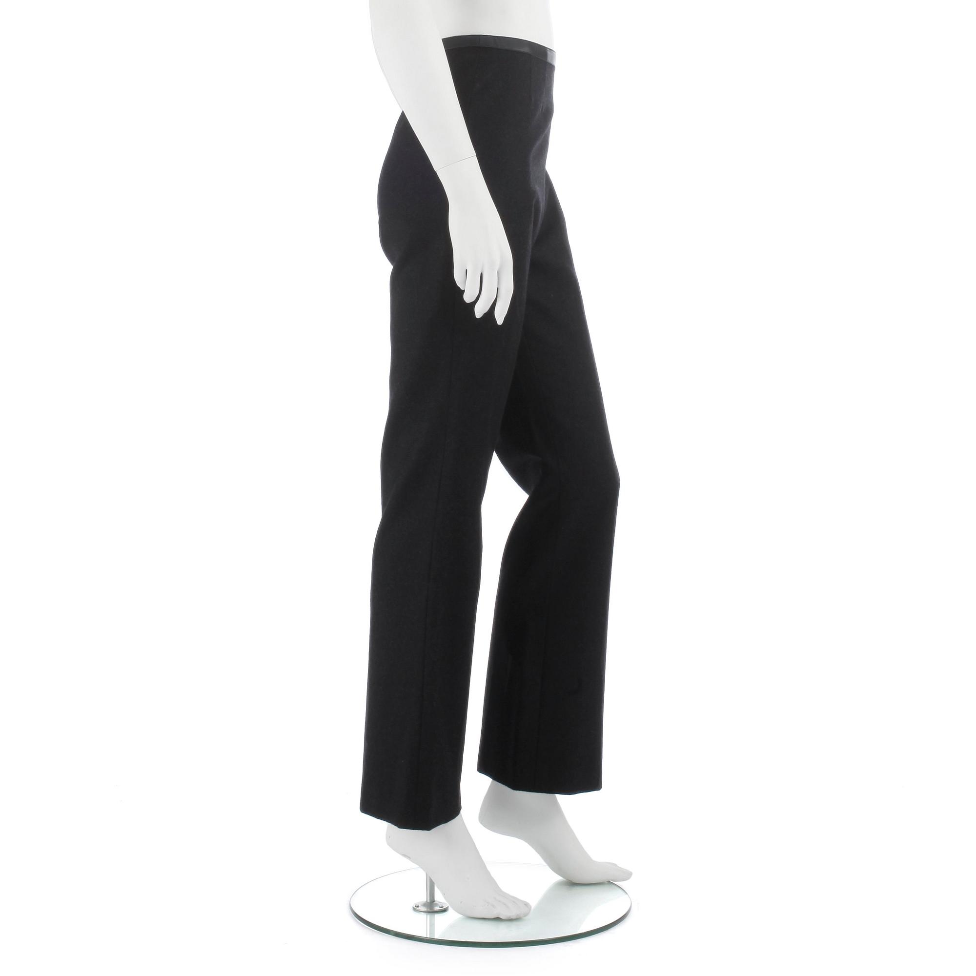 CHANEL, a pair of grey and cashmere wool pants. Size 36.