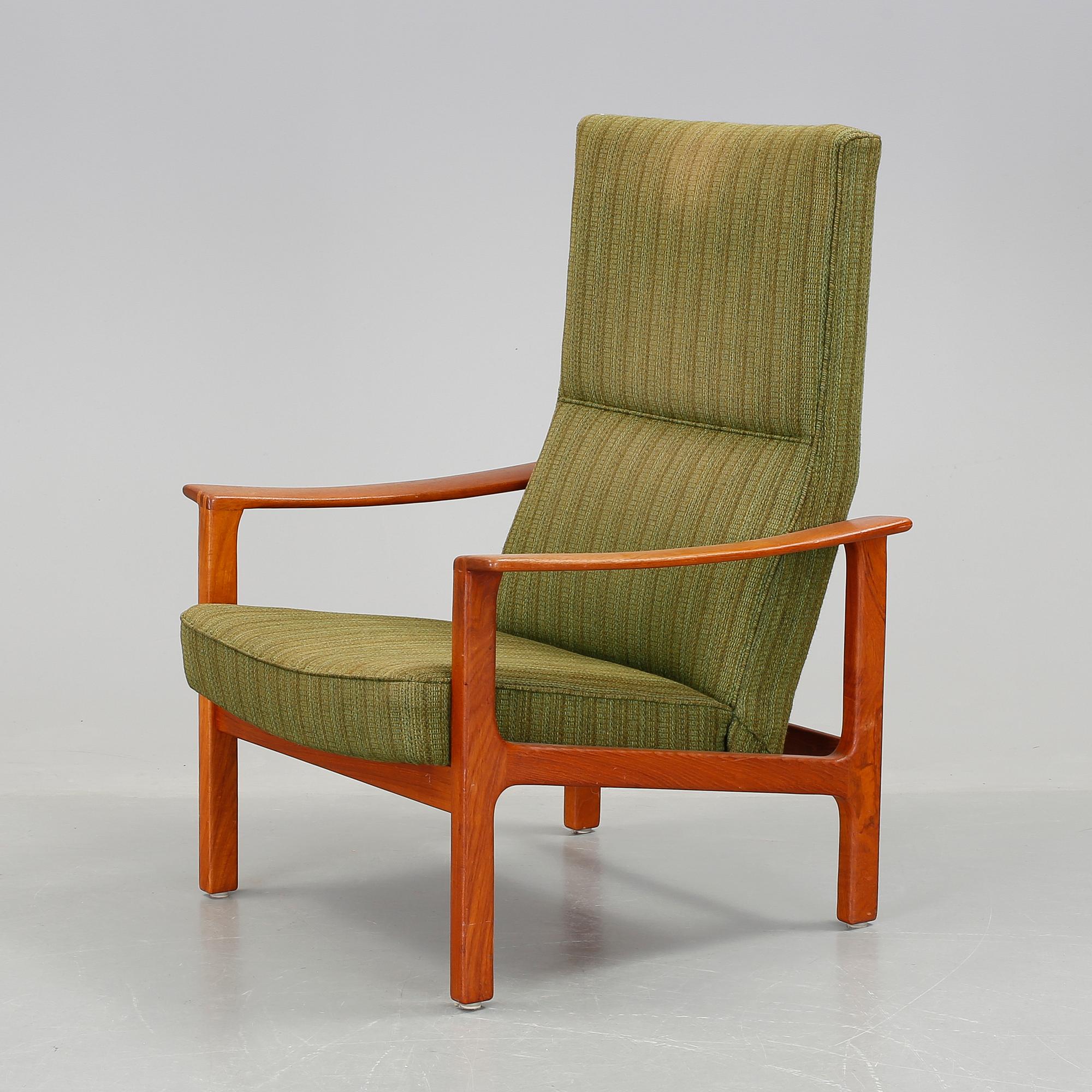 FÅTÖLJ, teak och tyg, 1960-tal.