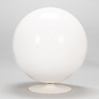 Eero Aarnio, a late 1980s 'Ball Chair', Adelta.