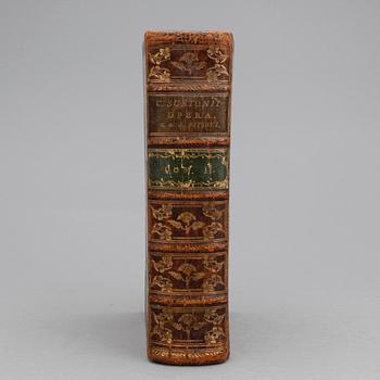 BÖCKER, 2 st, bla "Kerckelycke Historie van de Gheheele Werelt...", av P.Cornelius Hazart, Antwerpen 1671.