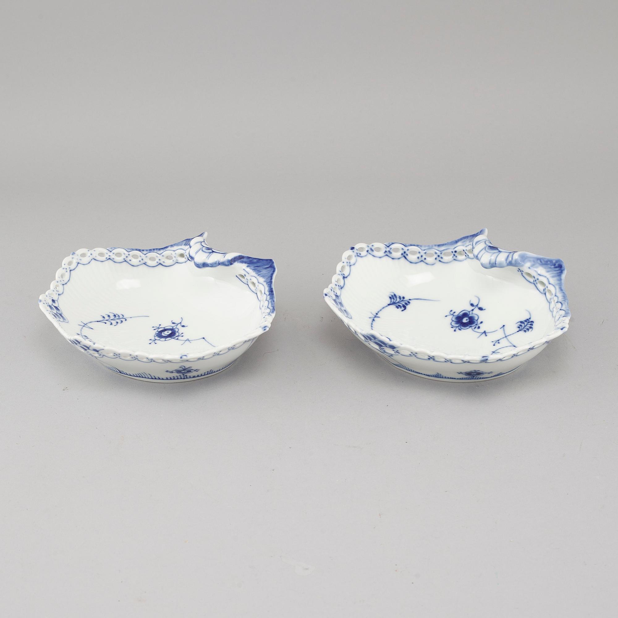 A pair of porcelain serving dished by Royal Copenhagen from the second half of the 20th century.