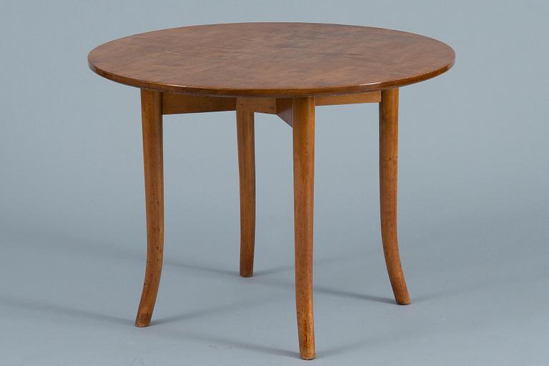 Gunnel Nyman, A TABLE.