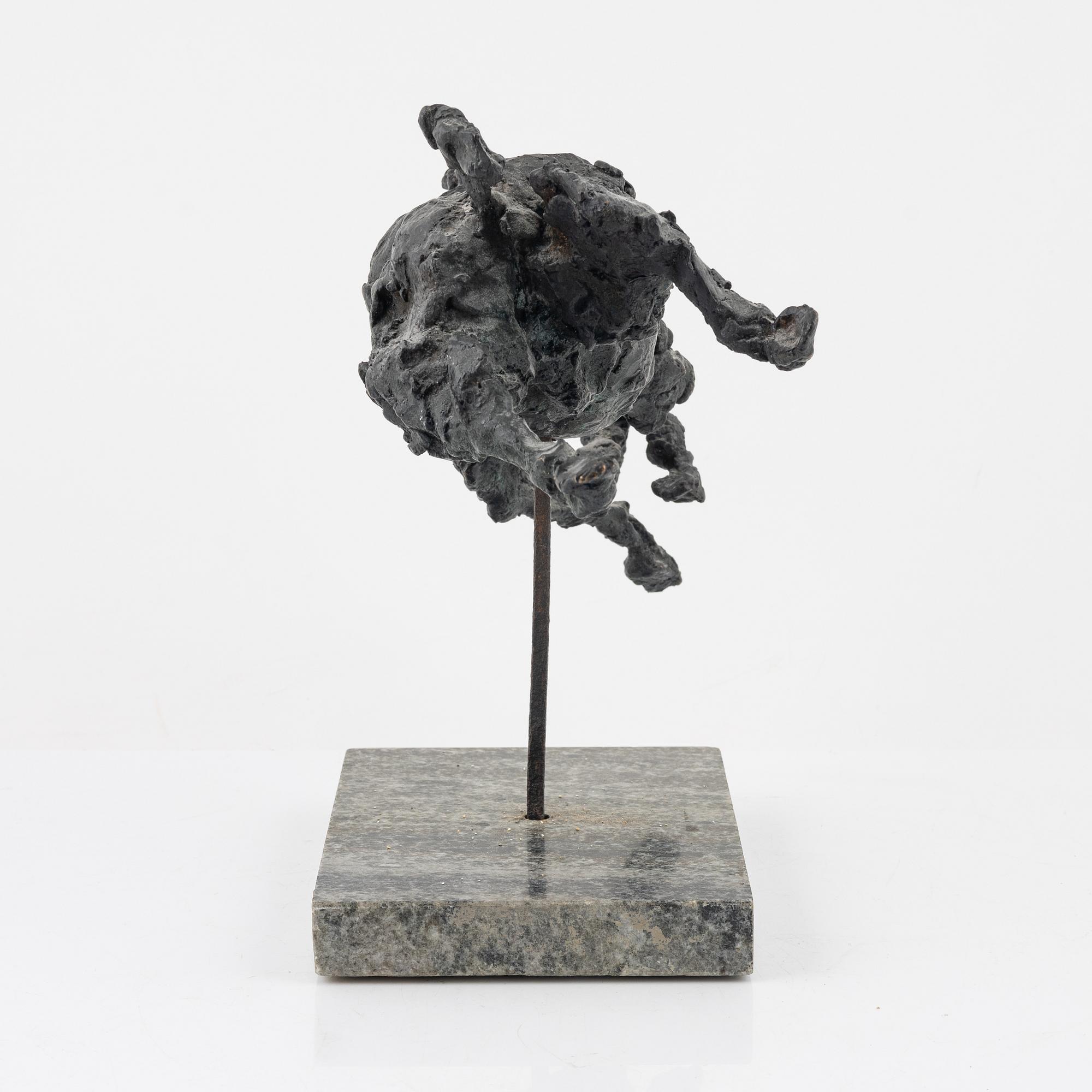 Marylyn Hamilton-Gierow. Sculpture, bronze, unsigned, total height 28 cm.