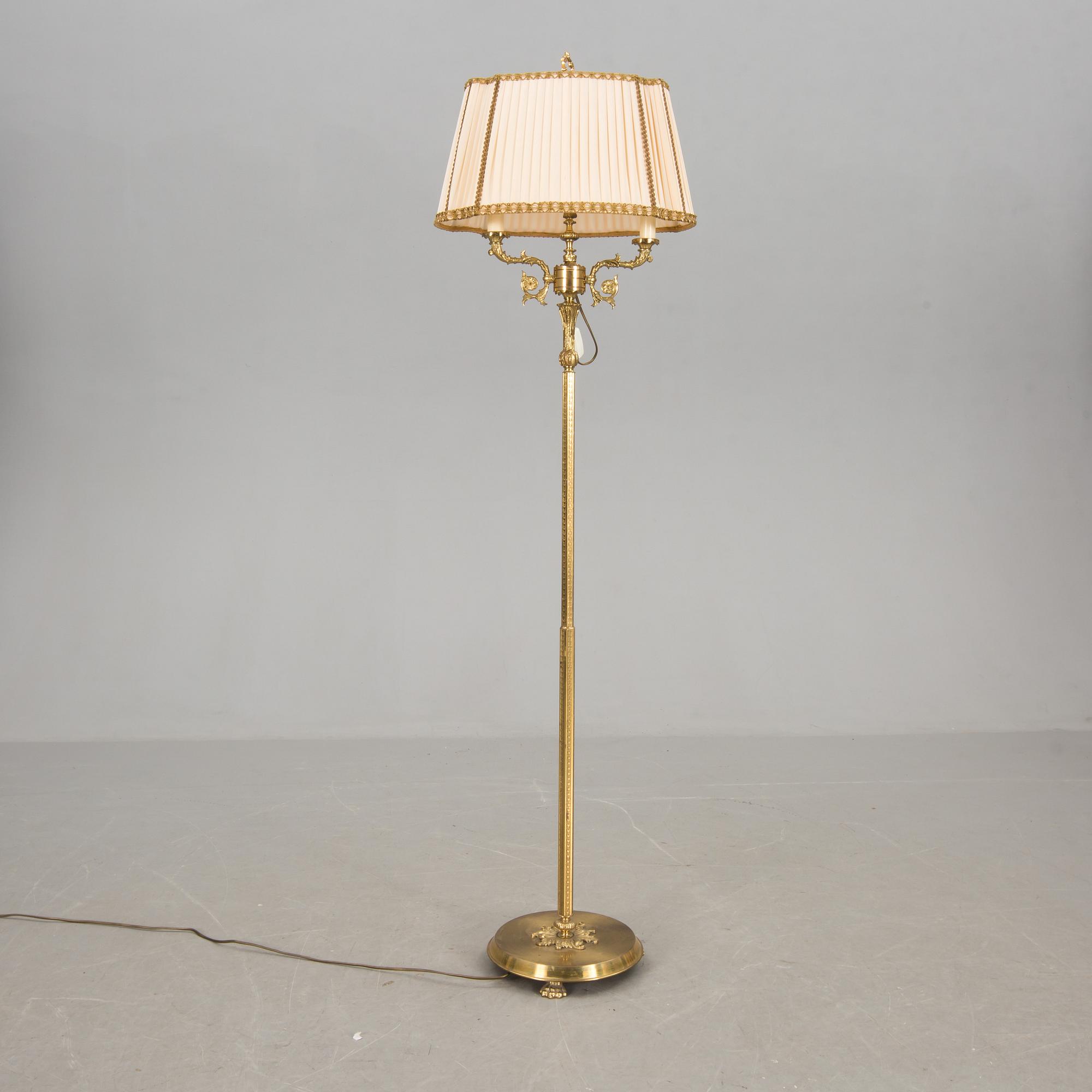 GOLVLAMPA, empirestil, 1900-tal.