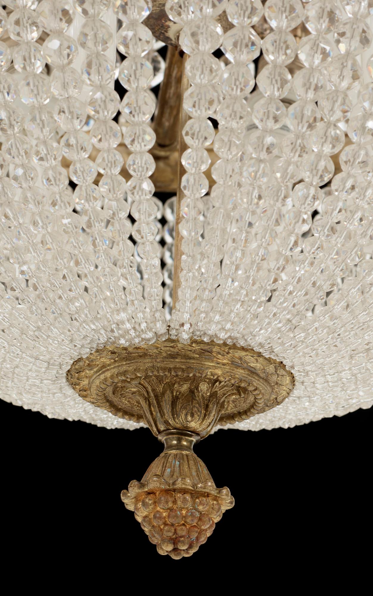 TAKKRONA, Louis XVI stil, 1900-tal. H ca 115.