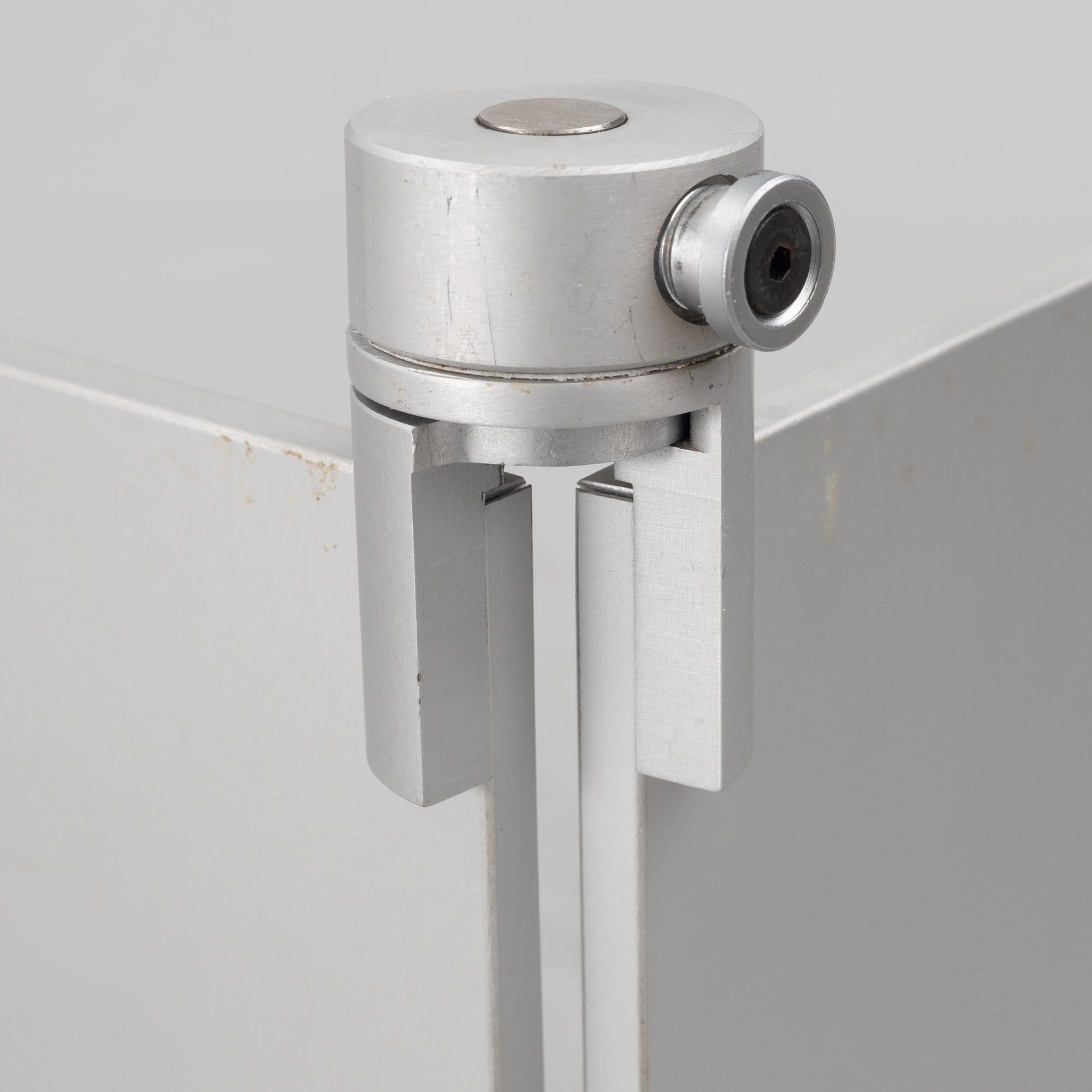 Petra Runge, a 'Book Mirror', DePadova.