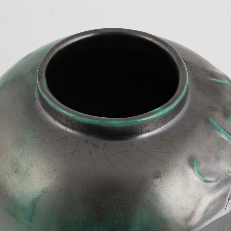 An earthenware urn with cover, Upsala-Ekeby, 1930's.