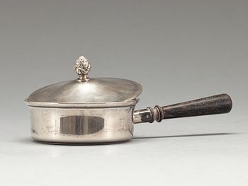 KAROTT MED LOCK, silver CG Hallberg, Stockholm, 1917. Vikt ca 240 g.