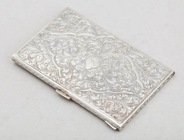 CIGARETTETUI, silver. Vikt ca 187 g.