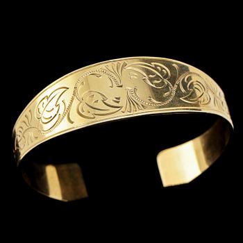 ARMRING, förgyllt silver, Svedboms Guldsmeds AB, Vetlanda, 2001. Vikt 31 g.