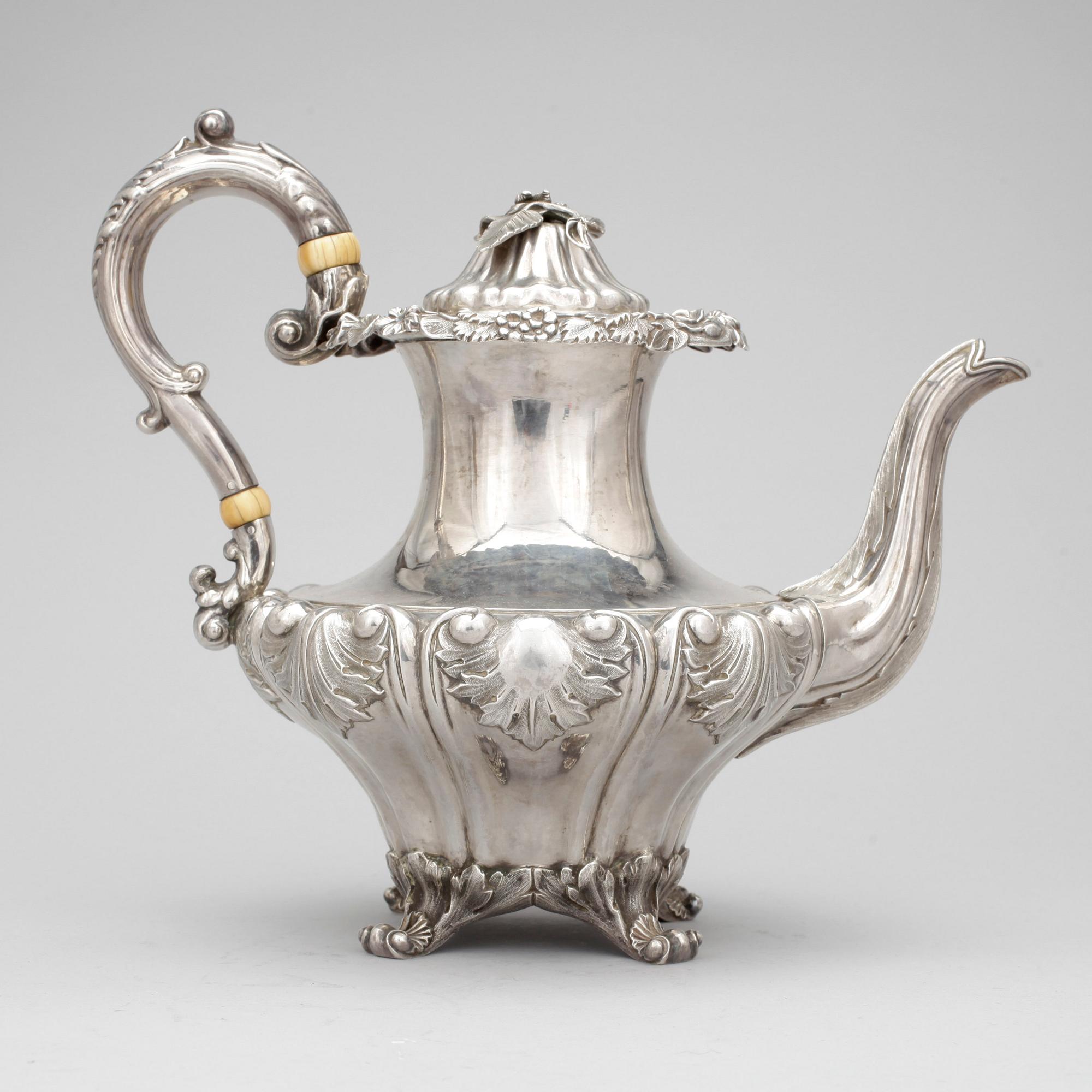 KAFFEKANNA, silver, nyrokoko, Gustaf Möllenborg, Stockholm 1838, vikt ca 1100 g.