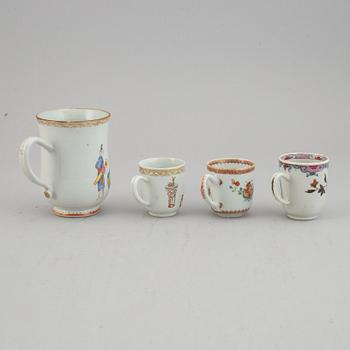 Muggar, fyra stycken, kompaniporslin. Qingdynastin, Qianlong (1736-95).