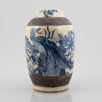 A porcelain vase, China, late Qing dynasty.