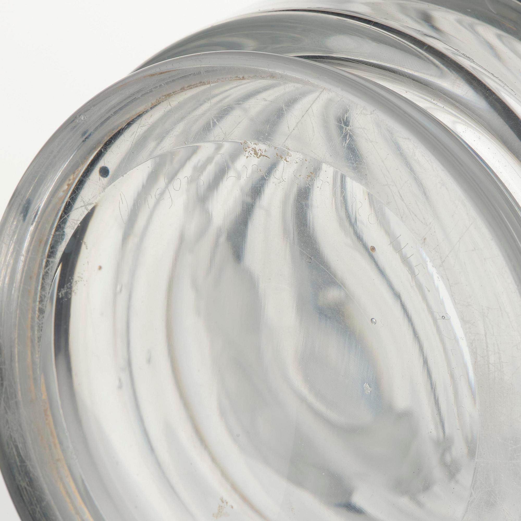 Vicke Lindstrand, a "Pärlfiskare" (Pearl Fisher) engraved glass vase, model 1115, Orrefors, Sweden, 1936.