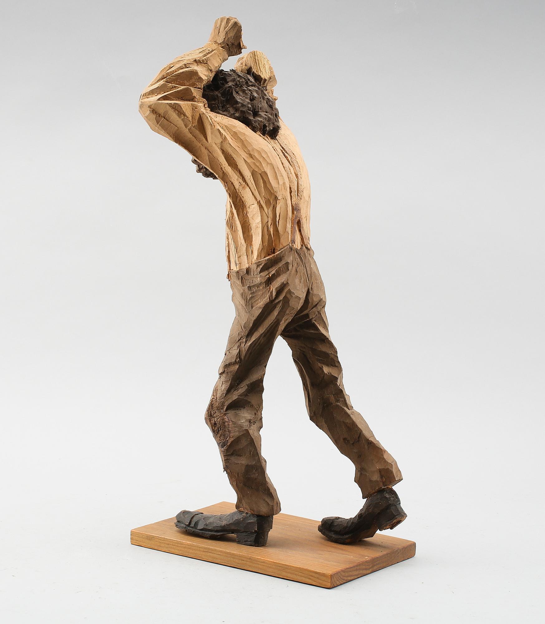 SKULPTUR, snidat trä, etikettmärkt Otto Jansson.