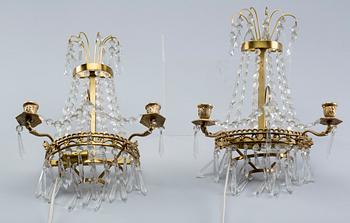 VÄGGAPPLIQUER, ett par, gustaviansk stil, 1900-tal.