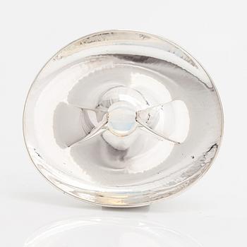 Elis Kauppi, A silver brooch with opal glass pearl. Kupittaan kulta, Turku 1961.