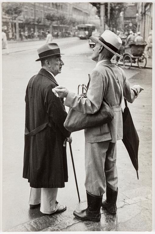 HENRI CARTIER-BRESSON, gelatinsilverfotografi stämplad av fotografen och Magnum Photos Incorporated a tergo.