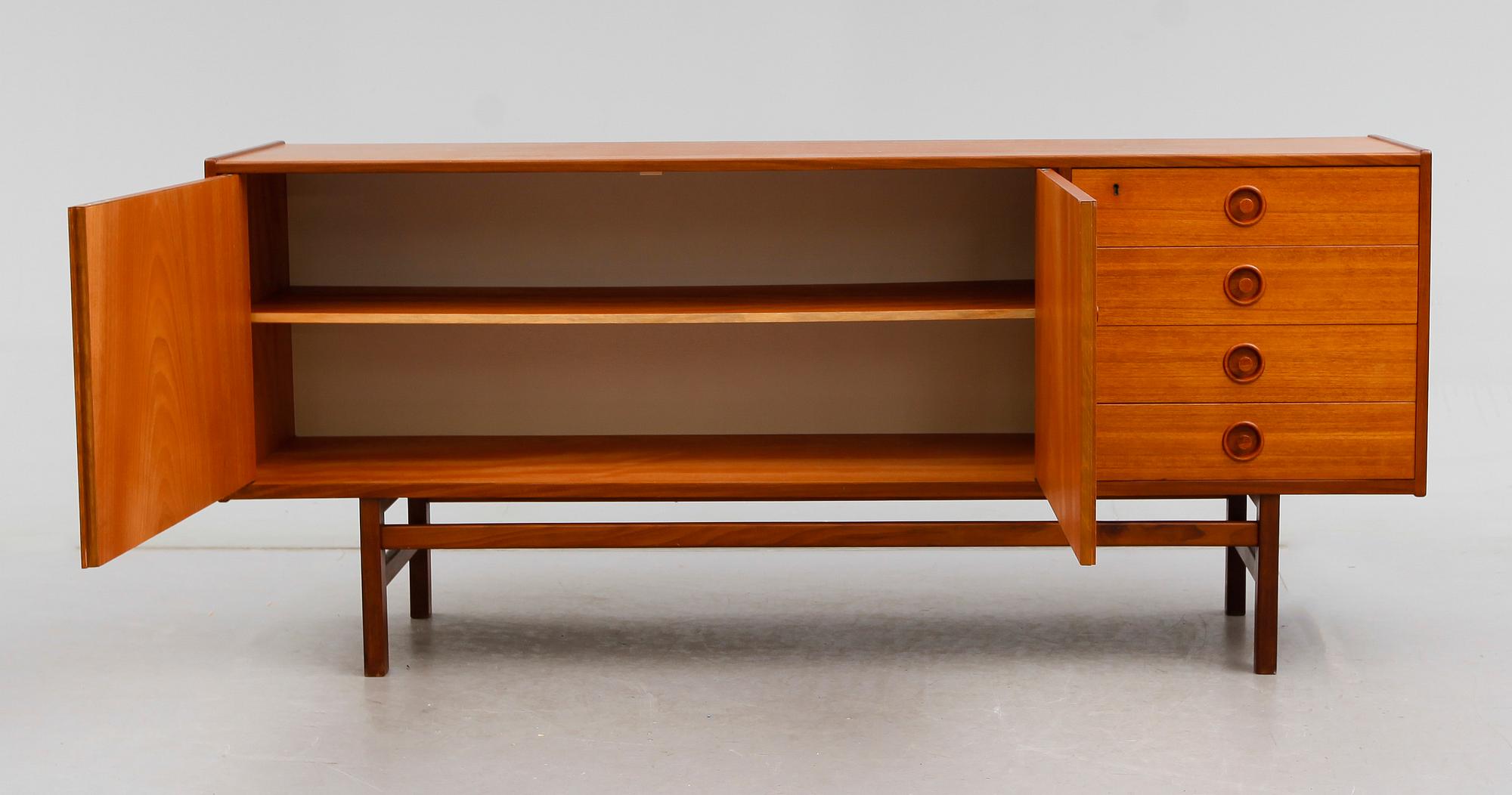 SIDEBOARD, 1900-talets andra hälft.