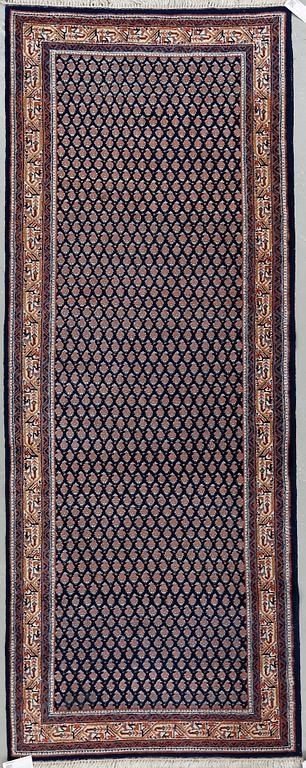 MATTA, orientalisk, old. Ca 97 x 260 cm.