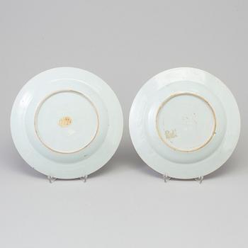 Two famille rose dinner plates, Qing dynasty, 18th Century.