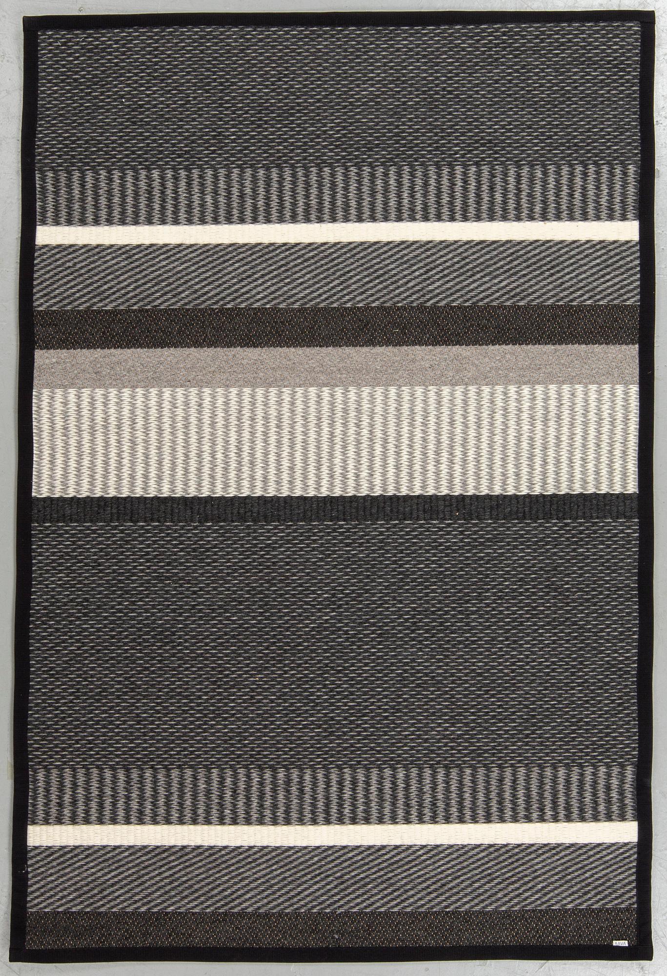 A RUG, flat weave, ca 200 x 130 cm.
