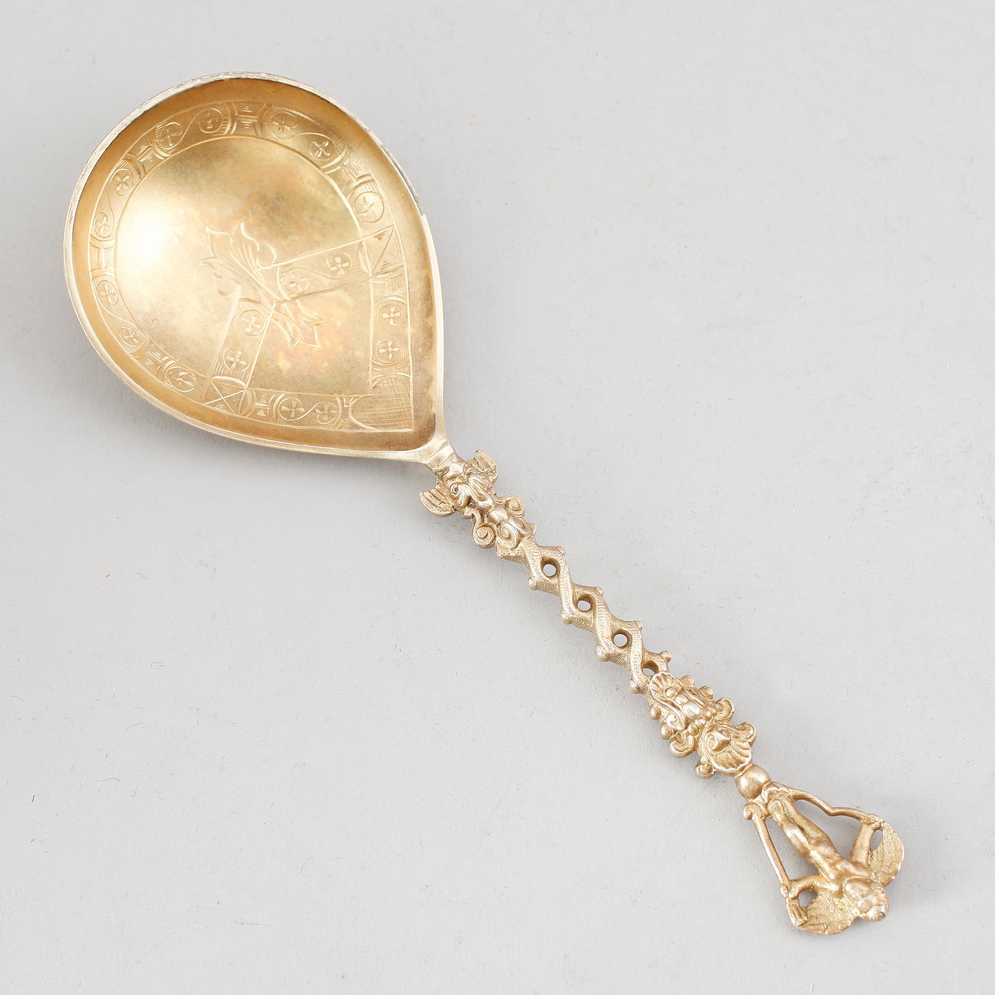 SKED, förgyllt silver, svenska importstämplar, omkring år 1900. Vikt ca 55 gram.