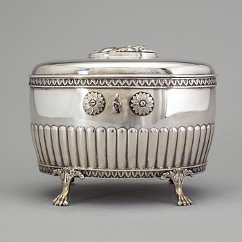 A silver sugar bowl by Jacob Engelberth Torsk, Stockholm, 1903. Weight 526 grams.