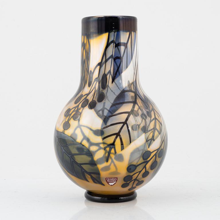 Eva Englund, vase, graal technique, Orrefors, Sweden.