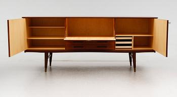 SIDEBOARD, möjligen Norge, 1900-talets mitt.