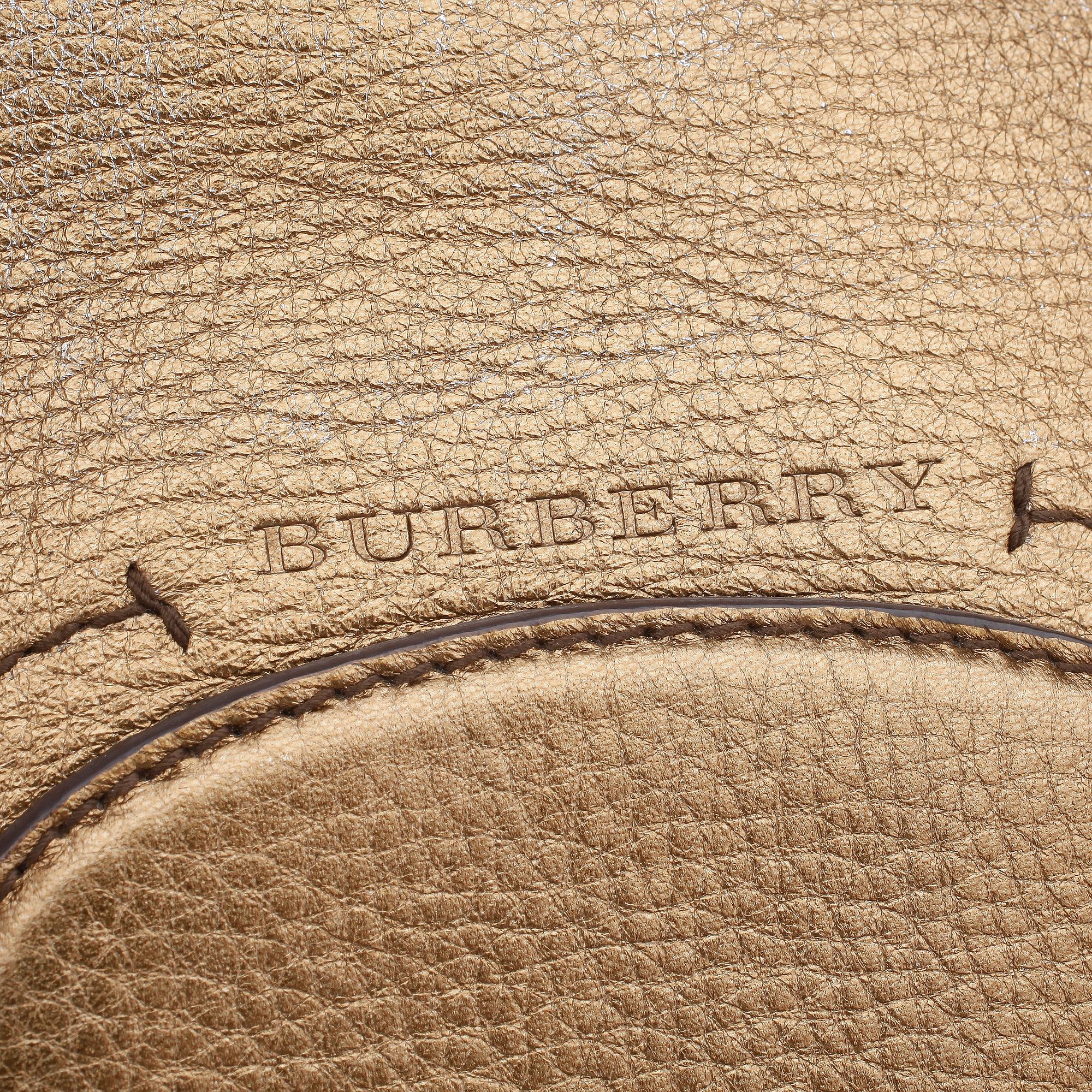 VÄSKA, Burberry.
