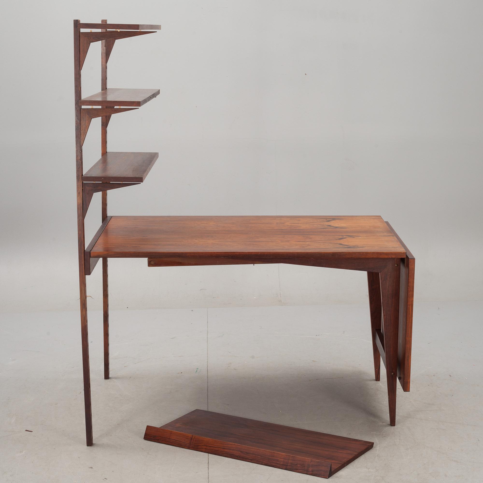 HYLLSYSTEM med SKRIVBORD,  Paul Cadovius, Danmark, 1900-talets andra hälft.