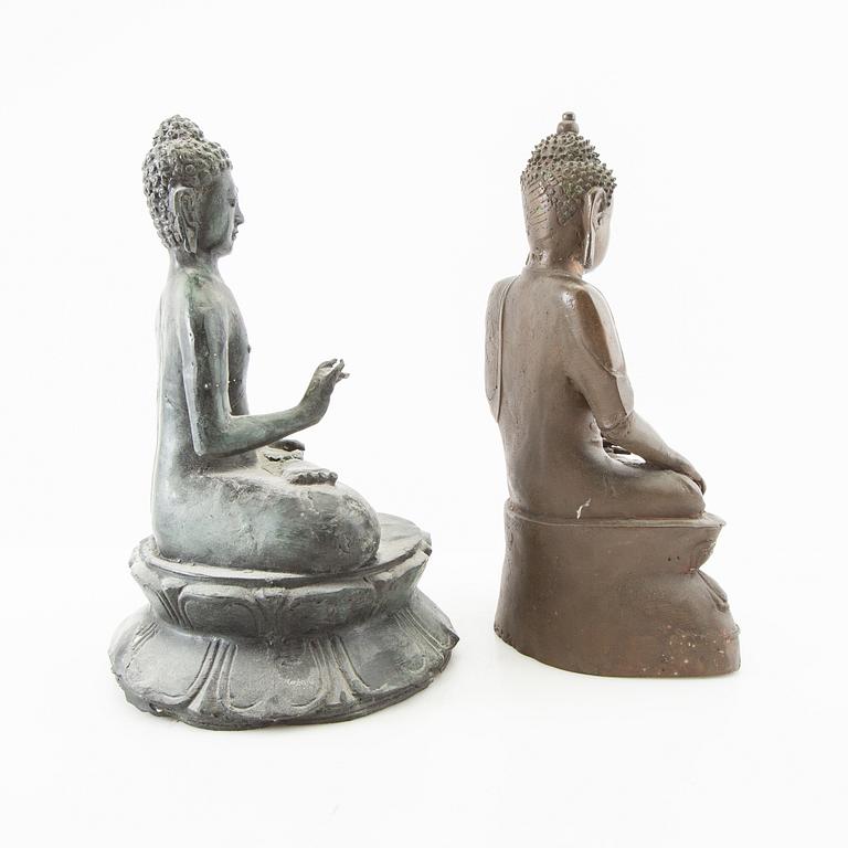 Buddhor 2 st Ostasien 1900-tal metall.
