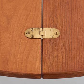 HANS J WEGNER, a model "2081" table for Fritz Hansen, Denmark 1969.