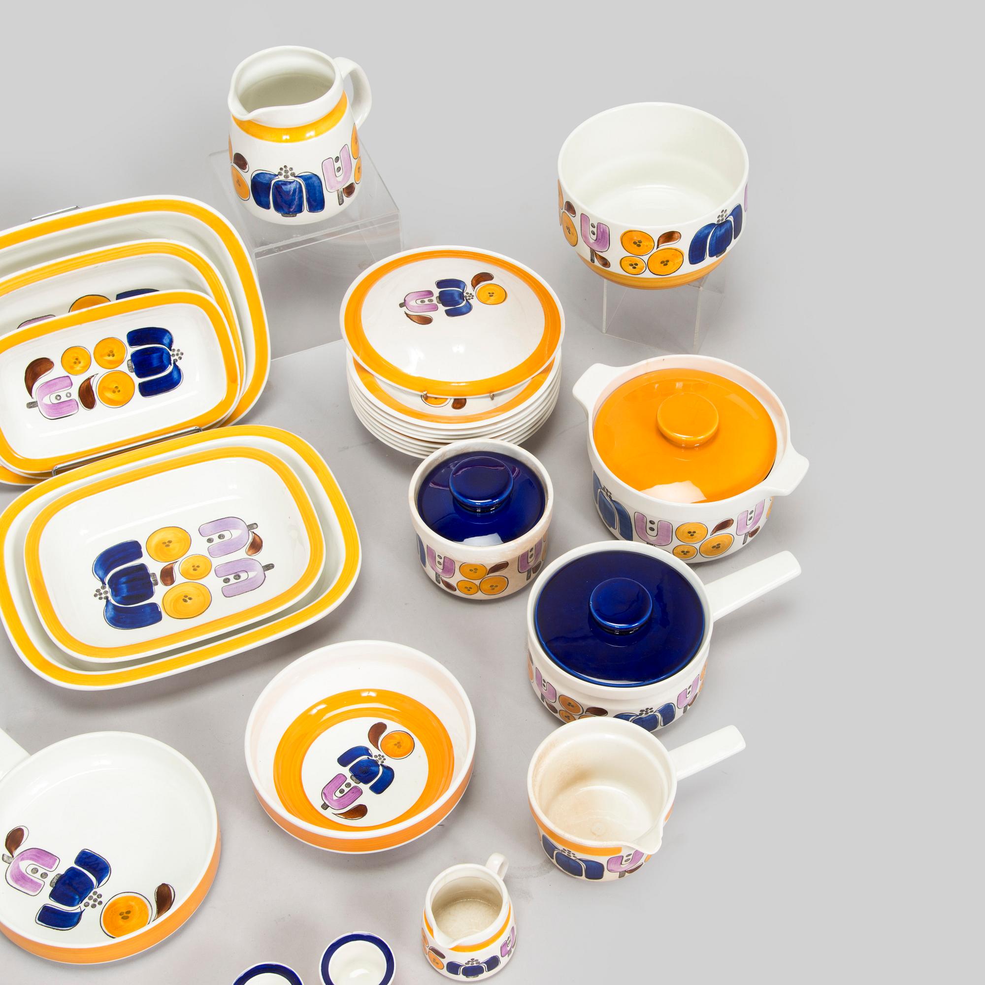 Timo Sarvimäki, servisdelar, 38 delar, "Karnival", Rörstrand.