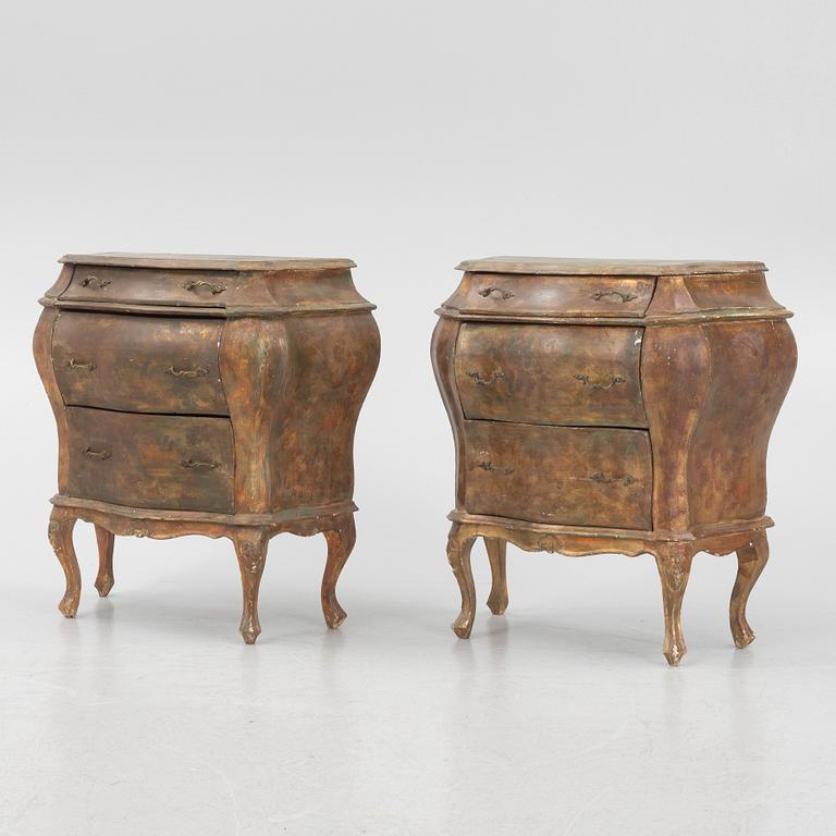 A pair of Italian rococo-style commodes, first part 20th century.