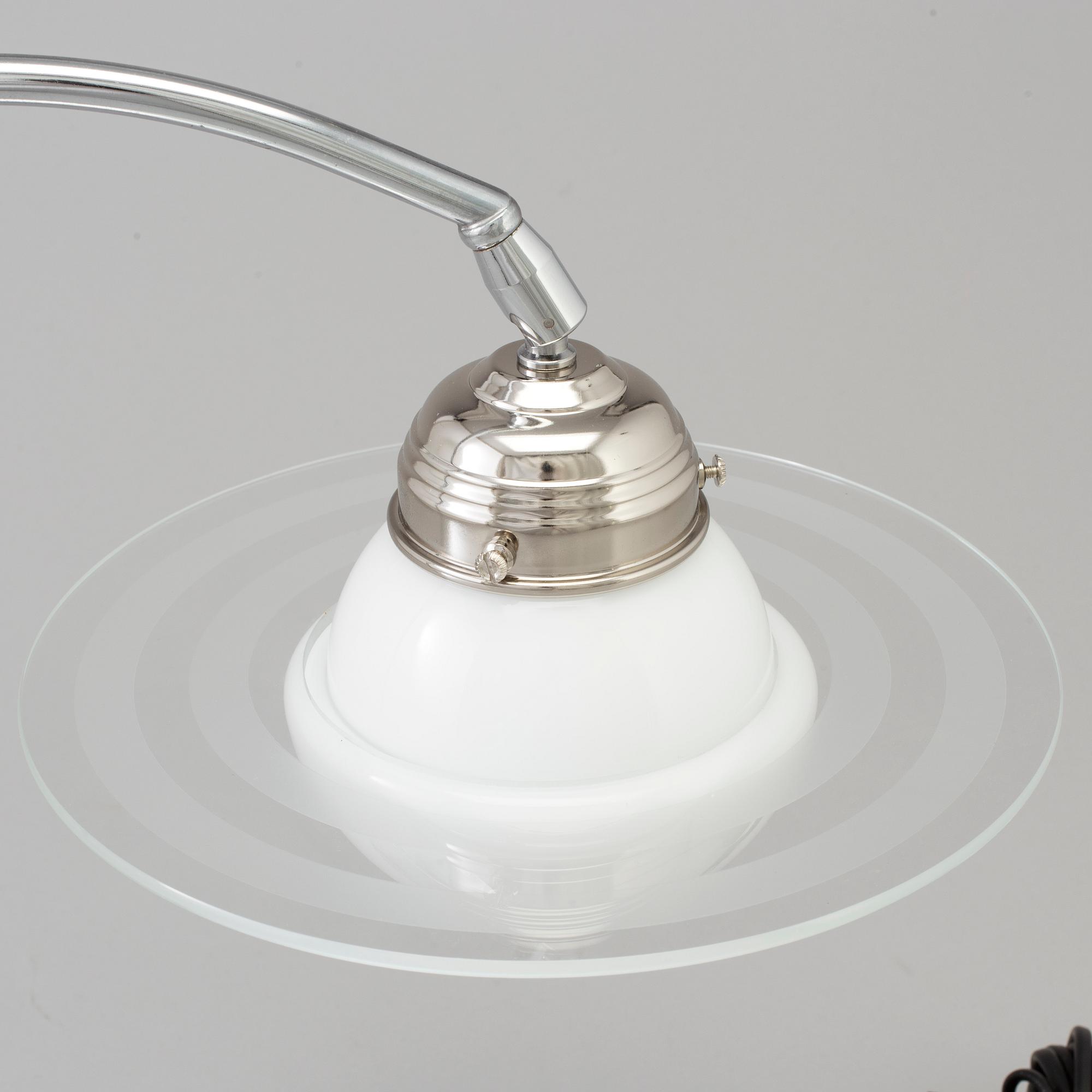 BORDSLAMPA, Saturnus-modell 1900-talets andra hälft.