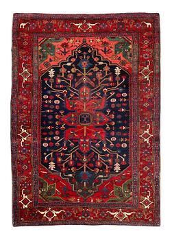 A rug, semi-antique Heriz, ca 203 x 144 cm.