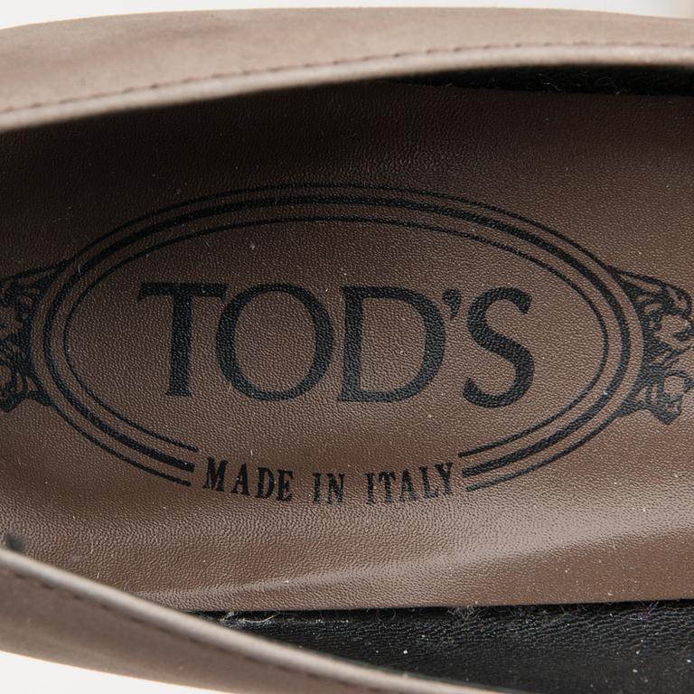 SKOR, Tod's.
